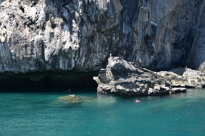 4 Island Tour to Emerald Cave by Longtail Boat from Koh Lanta - Koh Mook and the build-up to Tham Morakot