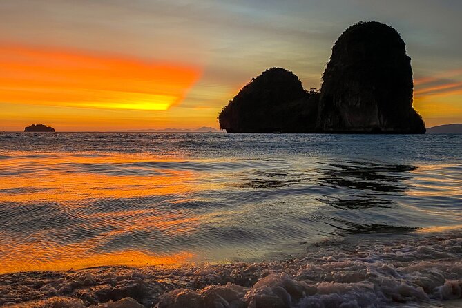 7 Island sunset tour by Speedboat | Catamaran plus BBQ & Plankton - Stop 3: Chicken Island Photos and Snorkel-Friendly Water