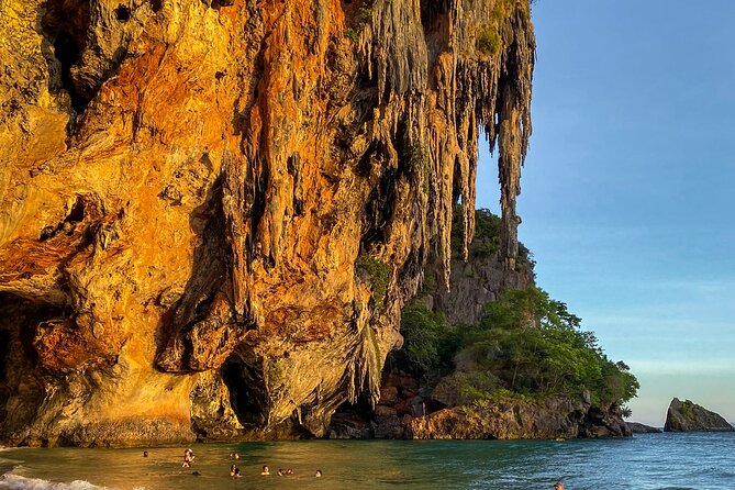 7 Island sunset tour by Speedboat | Catamaran plus BBQ & Plankton - The Boat Experience: Speedboat/Catamaran Comfort and Real-World Group Vibes