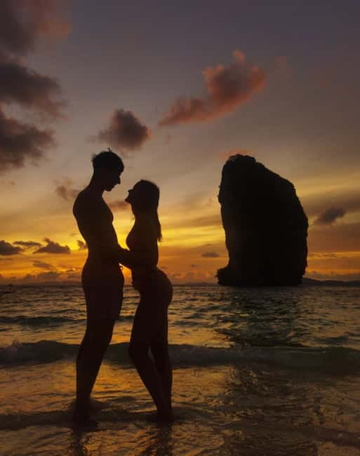7 Islands sunset tour plus bioluminescent plankton + BBQ - The BBQ at Ko Poda: Halal buffet with an actual sunset plan