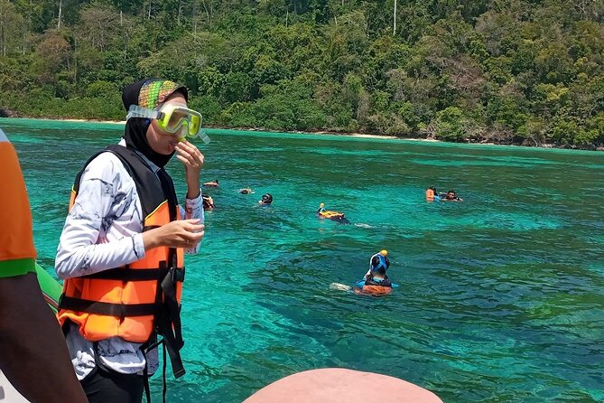 A full Day Haa & Rok islands from Koh Lanta( By Speed Boat) - Koh Haa at the end: limestone cliffs and the last snorkeling test