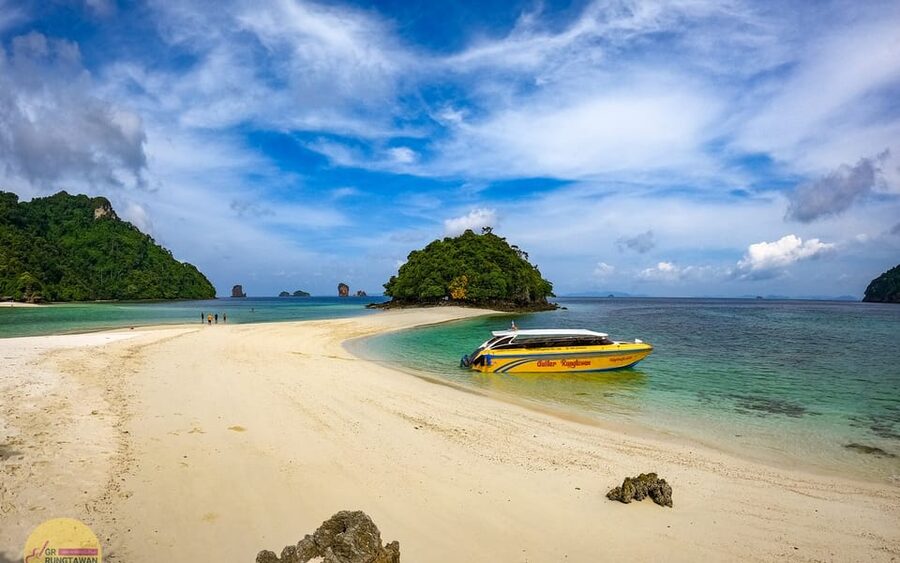 Ao Nang: 4 Islands Day Tour by Speedboat or Longtail Boat - Lunch, snacks, and the included drinks