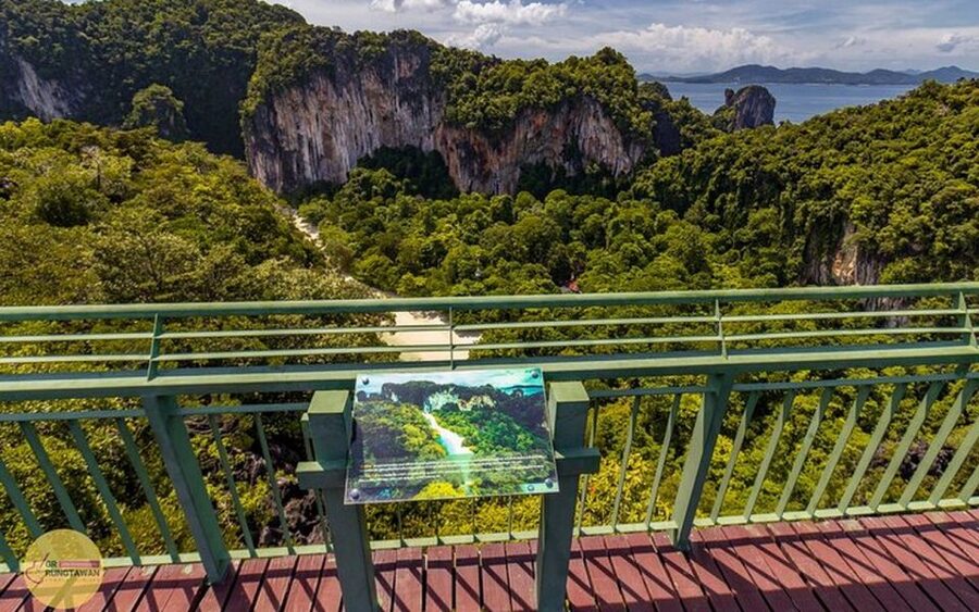 Ao Nang: Hong Islands Tour by Speedboat or Longtail Boat - Hong Island: beach time, snorkeling gear, and the big moments