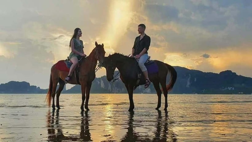Ao Nang: Horse Riding Tour and kayaking clongrood - Horse First: Meeting the Stable Crew and Mounting Up in Ao Nang