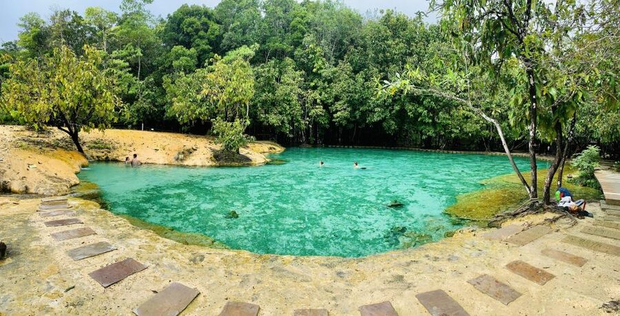 Ao Nang: Hot Spring, Emerald Pool & Tiger Cave Temple Tour - Monkeys, Bags, And How To Avoid Common Headaches