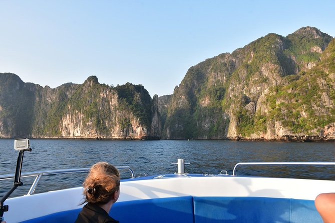 Early Bird Phi Phi Island & 4 Islands Speed Boat Tour from Krabi - Lunch on Koh Phi Phi Don: quick reset, included Thai buffet