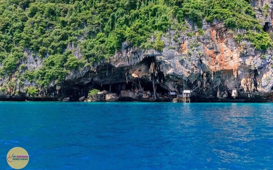 From Ao Nang: Phi Phi Islands Day Tour by Boat with Lunch - Why this Ao Nang Phi Phi day trip is a good use of one day