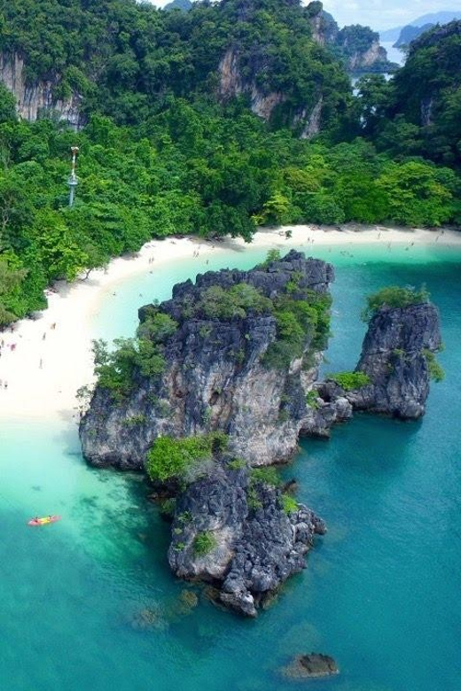 From Krabi: Hong Islands Day Trip by Speedboat with Lunch - Ko Pak Bia and the Daeng Island passing view: quick moments with big payoff