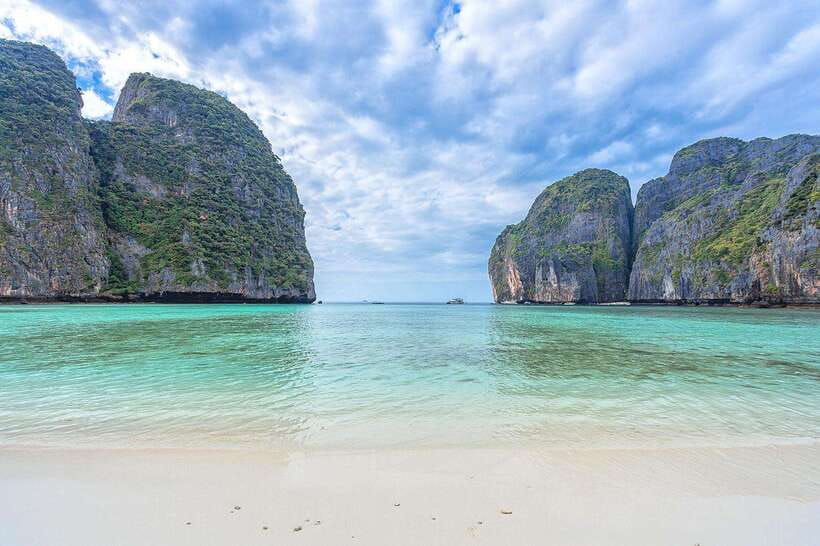 From Krabi: Maya Bay, Bamboo & Phi Phi Islands Day Tour - Phi Phi Don lunch: Thai buffet, fruit, and a crowded island feeling
