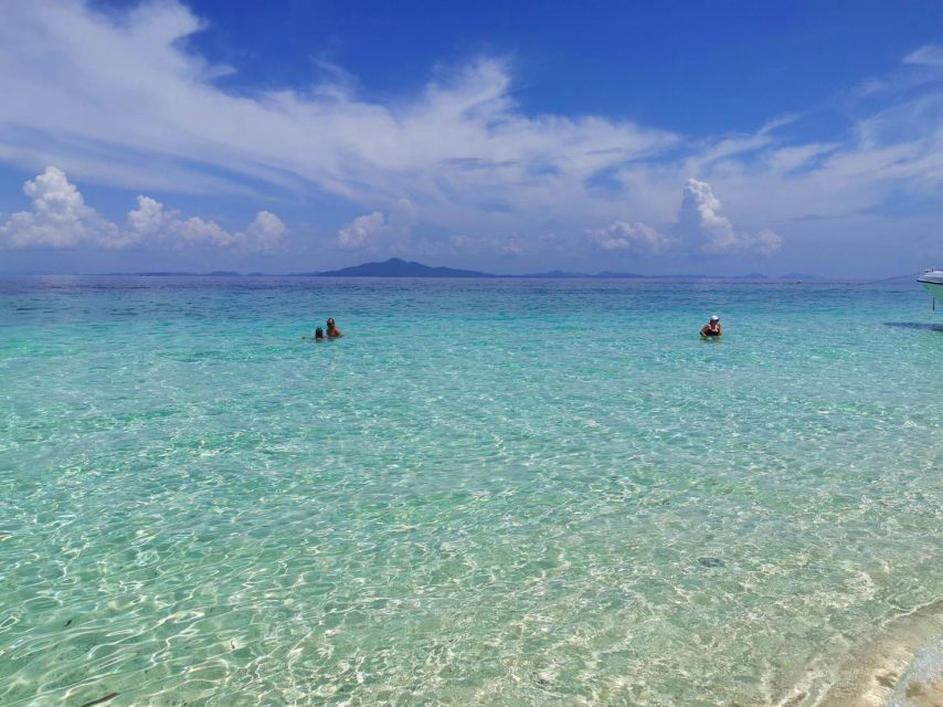 From Krabi: Phi Phi Island Full-Day Private Speed Boat Tour - The picnic lunch: more satisfying than typical boat food