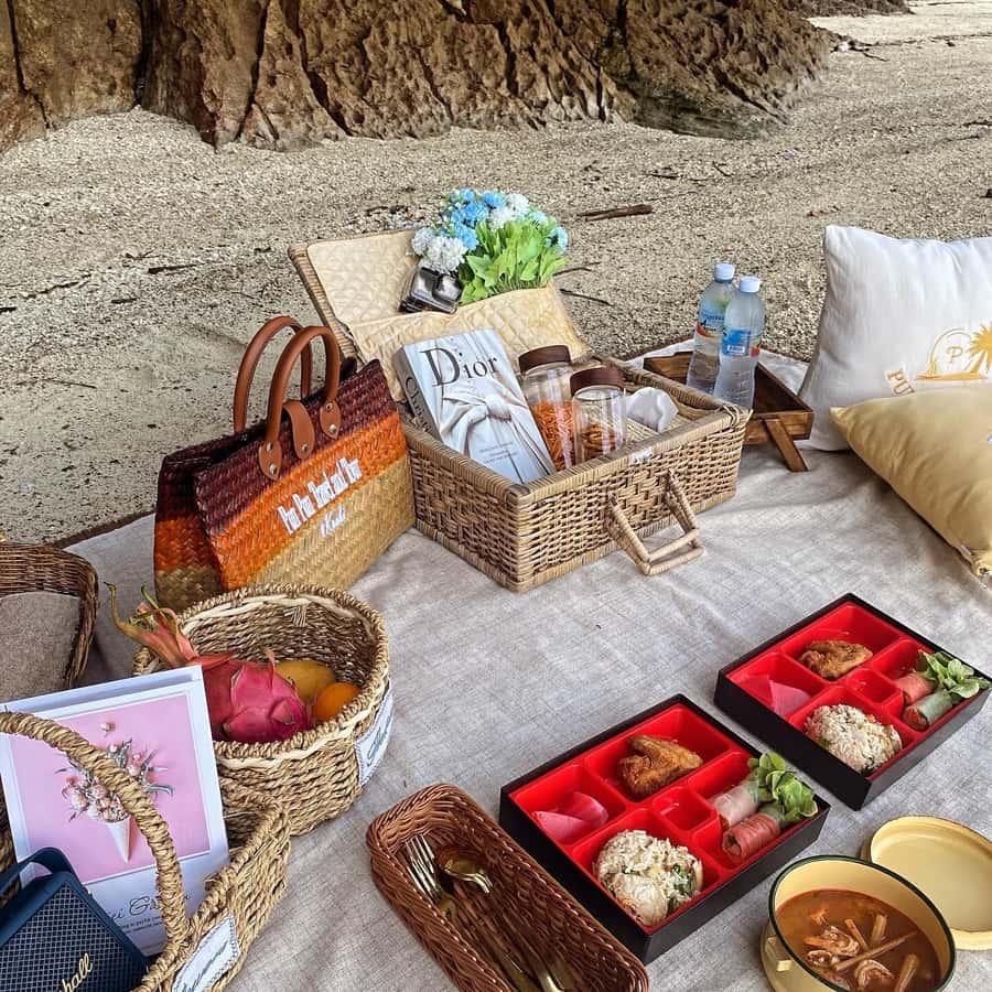 From Krabi : Private Luxury Longtail Boat - The beach picnic setup: food, coconut water, and the comfort factor