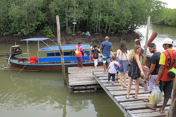 Half day Mangrove by Kayaking or Longtail boat from Koh Lanta - Monkey Point: feeding macaques and watching them at close range