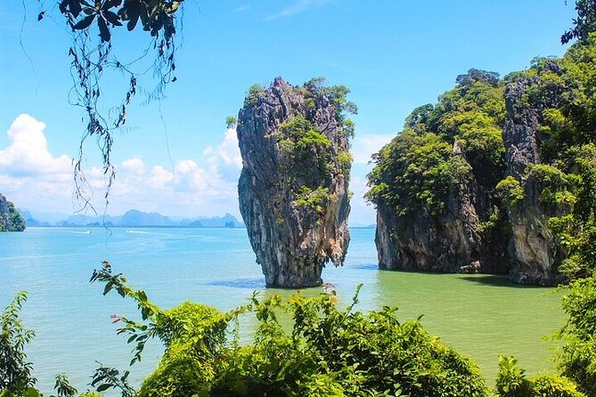 James Bond Hong Islands Sightseeing Canoe - Hong Island: the calm-water half of your day