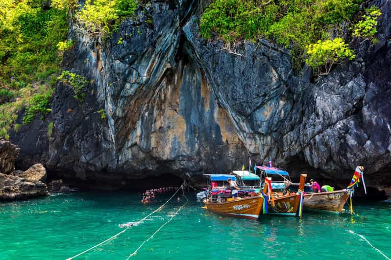 Ko Lanta: Emerald Cave and 4 Islands Tour by Longtail Boat - From Koh Lanta pickup to Old Town pier: how the morning sets your pace