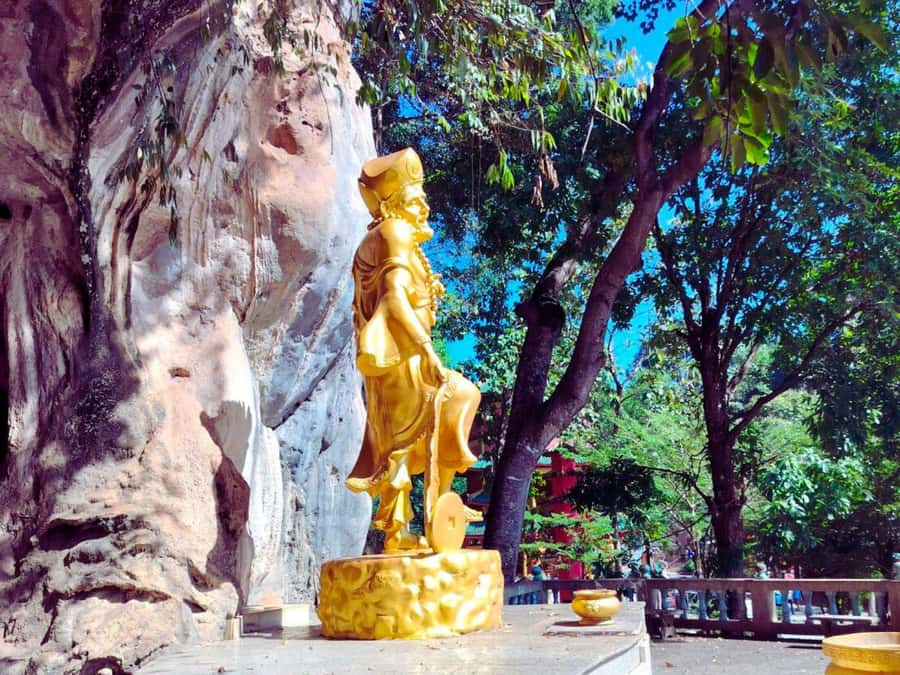 Ko Lanta: Full Day Emerald Pool&Hot Spring With Tiger Temple - Getting from Ko Lanta to the Emerald Pool and beyond