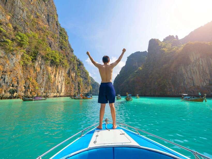 Ko Lanta: Kayak and Long-Tail Boat Nature and Wildlife Tour - Koh Phee and the skull-shaped rock formations