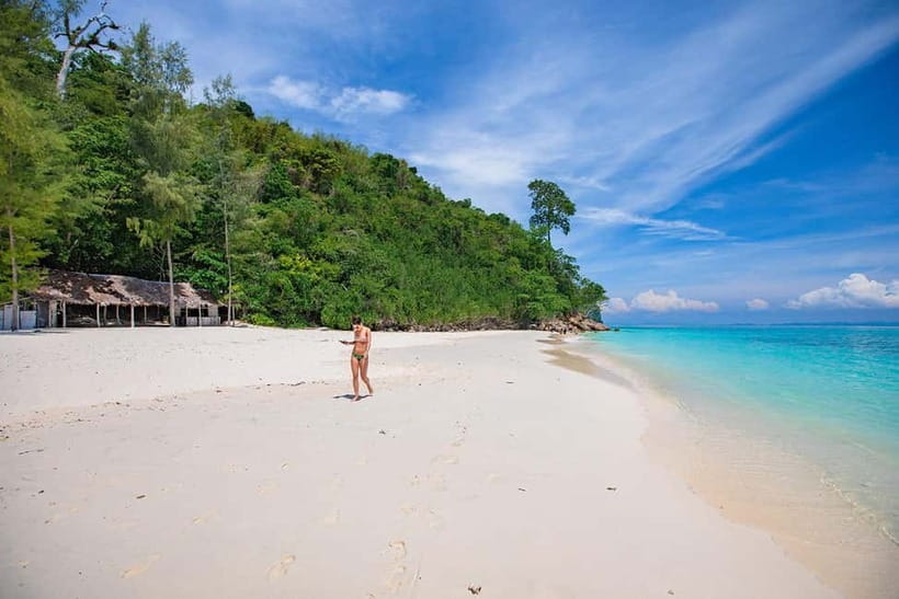 Ko Lanta: Maya Bay & Phi Phi Islands Full-Day Speedboat Trip - Bamboo Island snorkeling: when lunch isn’t the only highlight