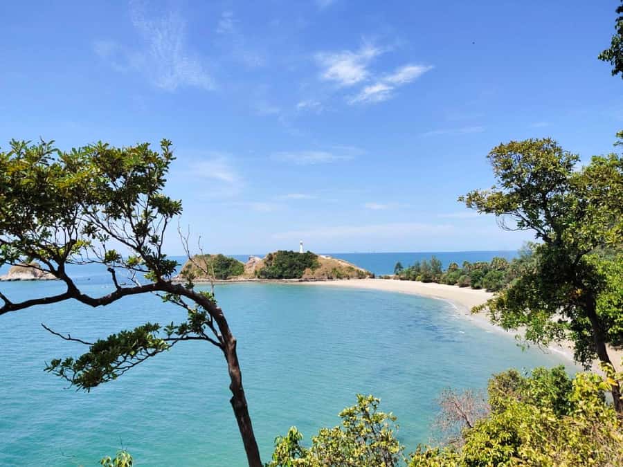 Ko Lanta: National Park, Old Town, and Mangrove Kayak Tour - Kayaking in the Mangroves: What You’ll Notice (and How to Enjoy It)