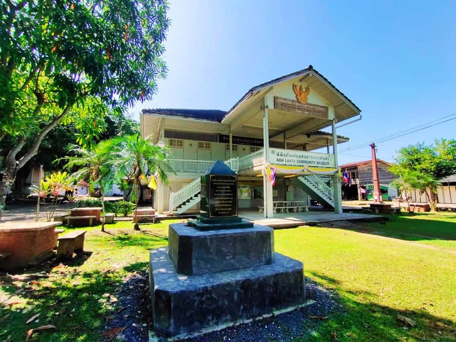 Ko Lanta: National Park, Old Town, and Mangrove Kayak Tour - Price and Value for a Small-Group Day (What You’re Actually Paying For)