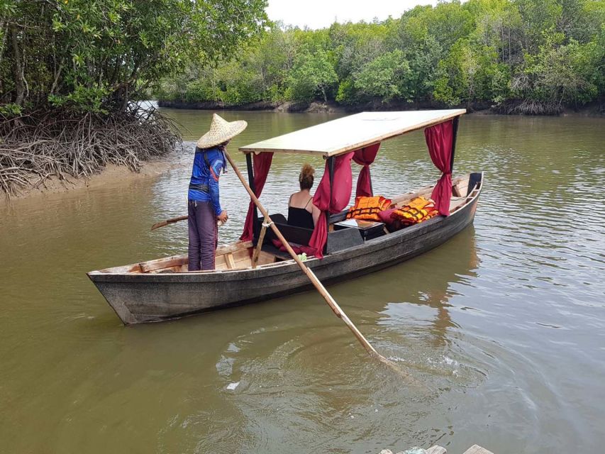 Ko Lanta: Private Gondola Cruise with Mangrove Forests - Lunch in the village: authentic local dishes after the boat