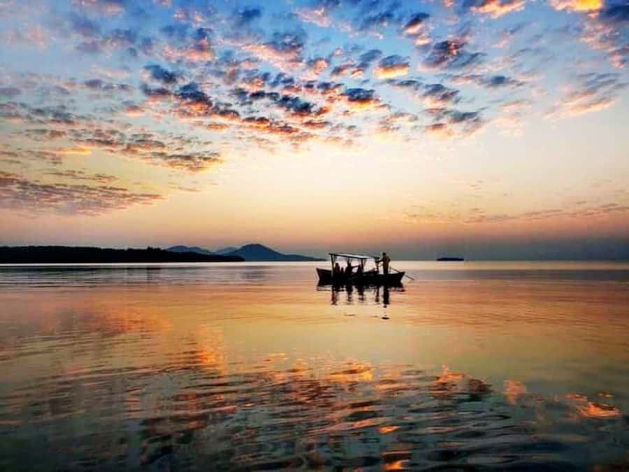 Ko Lanta: Sunrise Gondola Boat Ride with Breakfast - Community Feel: Why the Mangroves Aren’t Just a Background