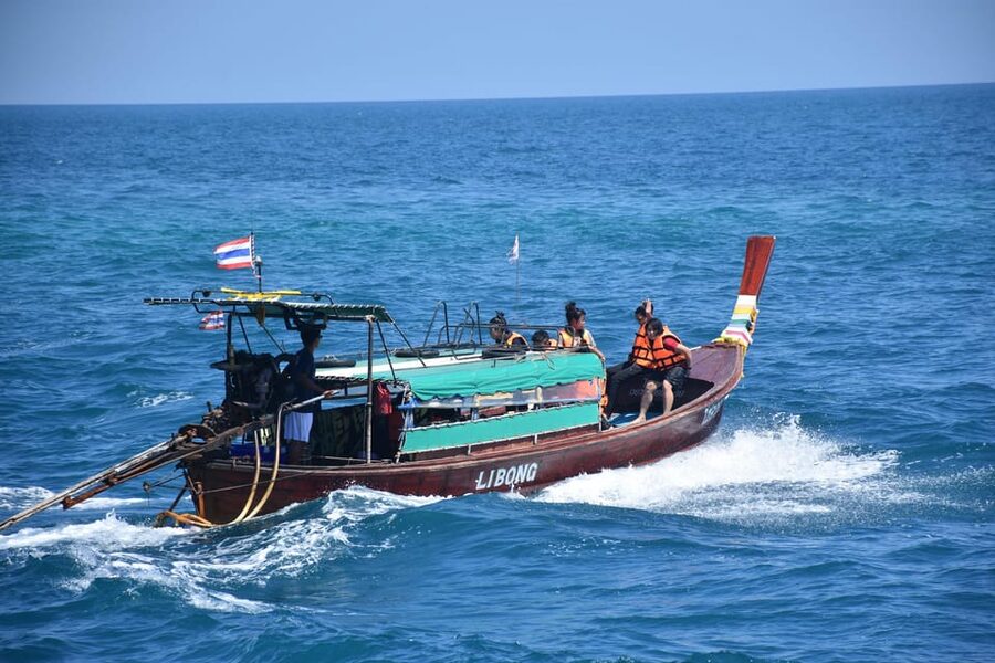 Koh Lanta: 4 Islands and Emerald Cave Tour by Longtail Boat - Morakot (Emerald) Cave Swim-Through: The Main Event