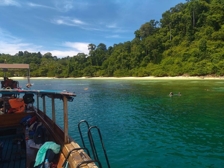 Koh Lanta: 4 Islands and Emerald Cave Tour by Longtail Boat - Logistics That Matter: Choppy Water, Loud Engines, and Getting Soaked