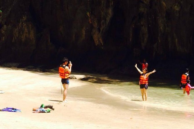 Koh Lanta: 4 Islands Tour by Speedboat with Snorkeling - Koh Kradan: Buffet Lunch on the Beach Plus Real Break Time