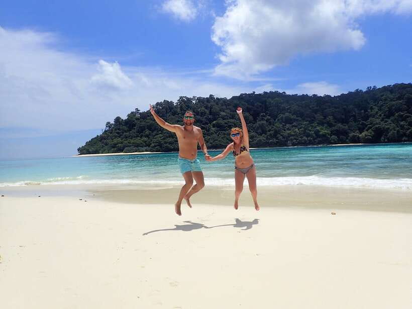Koh Lanta: Adventure Sea Tour to Koh Rok and Koh Haa - Koh Rok Yai beach time: walk, swim, and switch gears
