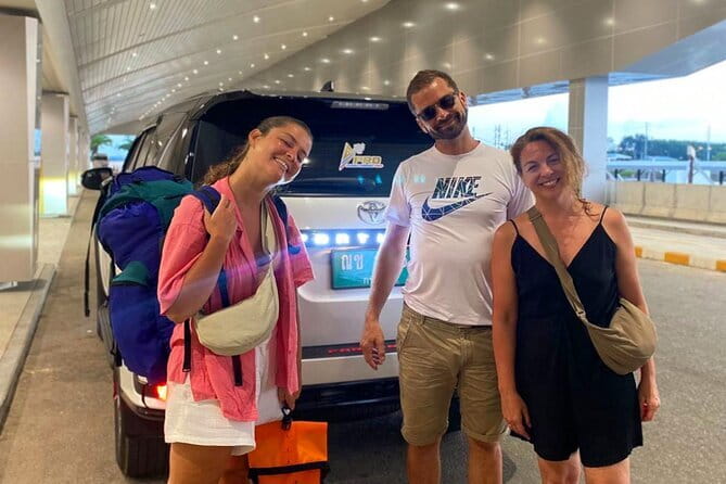 Koh Lanta Private Transfers to or from Krabi Airport (KBV) - The ride itself: air-conditioned comfort and luggage help