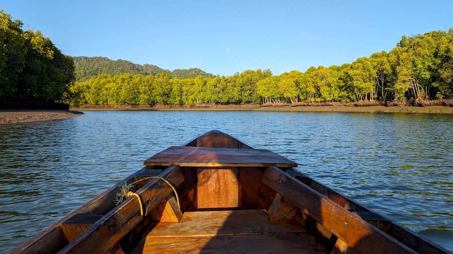 Koh Lanta: Romantic Sunrise Private Gondola Tour - The guide-captain team: why names matter here