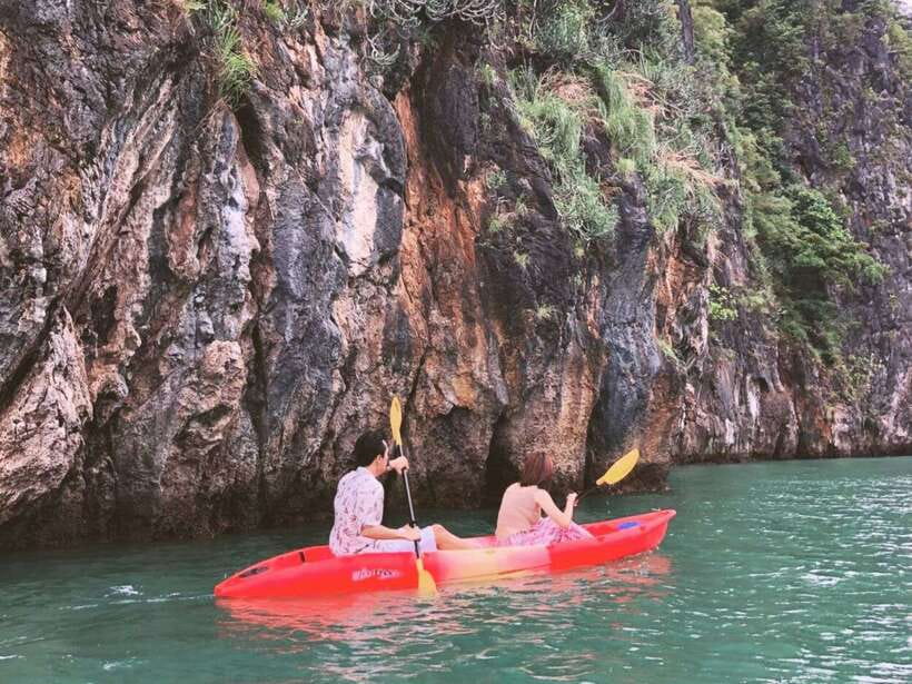 Koh Lanta: Sea Cave Kayaking and Talabeng Island Tour - Entering the day: how this 4-hour Koh Lanta loop really feels
