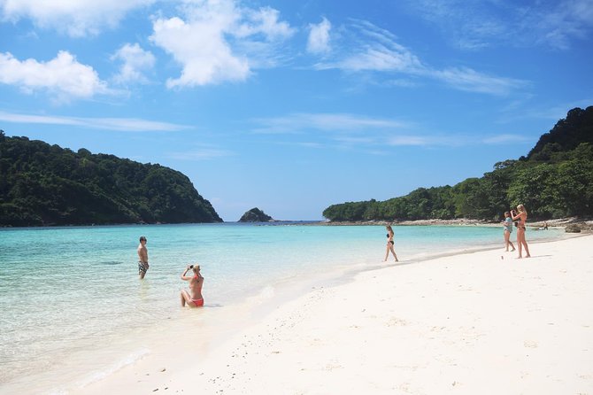 "Koh Rok&Koh Haa-The Queen of Andaman" Day tour by Opal Travel - Getting Set Up at Saladan Pier (and Why It Matters)