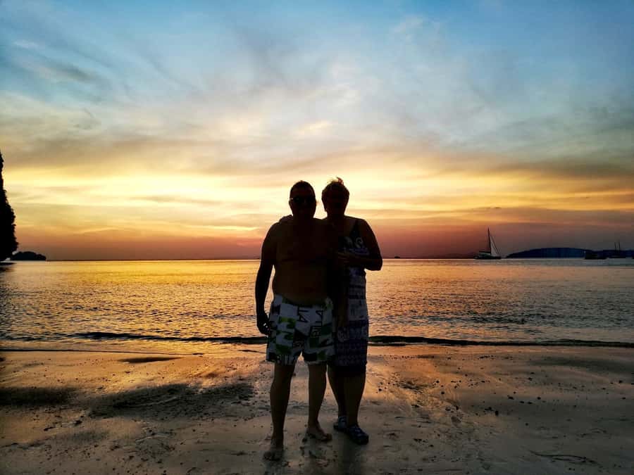 Krabi: 4 Island Tour, Sunset+Plankton, Small Group 12 pax - Getting There: Railay Meeting Point and the Speedboat Reality