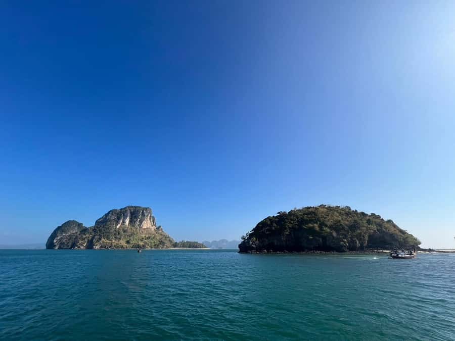 Krabi: 4 Islands & Ko Hong Private Long-tail Boat Tour - Thale Waek sandbar time: why low tide is the whole game