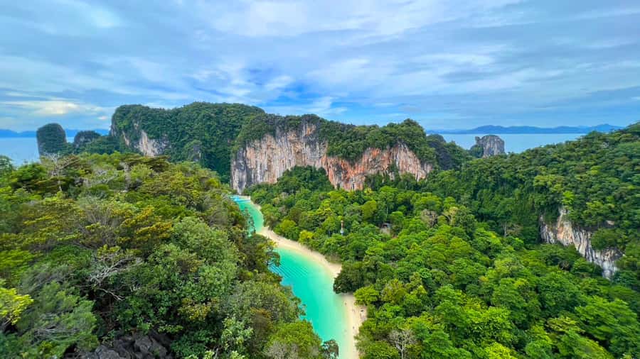 Krabi: 4 Islands & Ko Hong Private Long-tail Boat Tour - Ko Lading (Paradise Island): snorkel time and a classic sandy cove