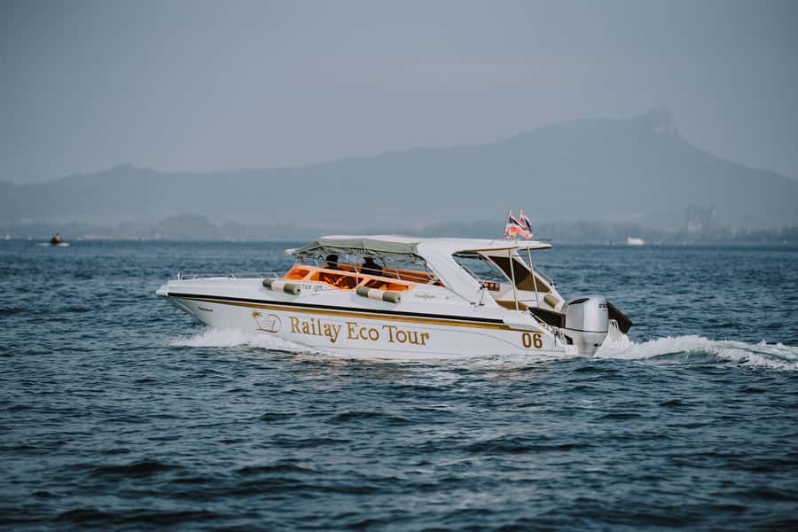 Krabi: 4 Islands Private Luxury Speed Boat Tour - The Crew and Comfort Details You’ll Notice on Day One