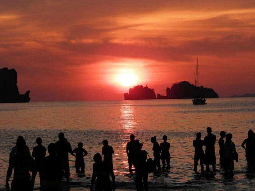 Krabi: 7 Islands Sunset & Plankton Swim with BBQ Dinner - Snorkeling in the Andaman Sea: What included mask and life jacket really mean