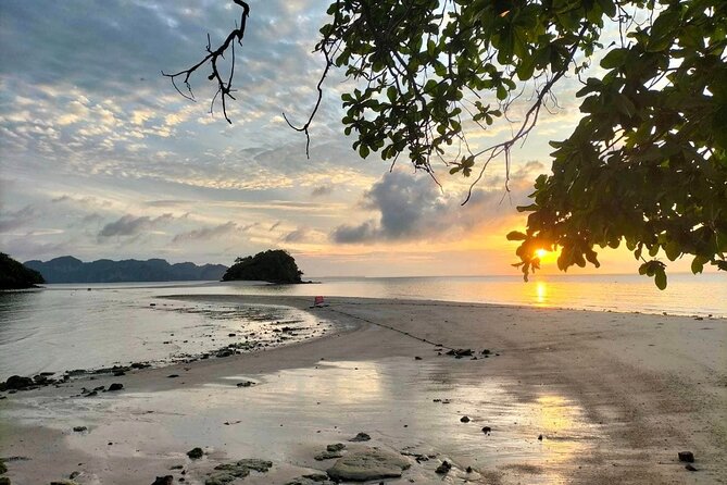 Krabi 7 Islands Sunset Tour BBQ Beachside Dinner + Plankton Swim - Ko Ma Tang Ming: coral time without the long lecture