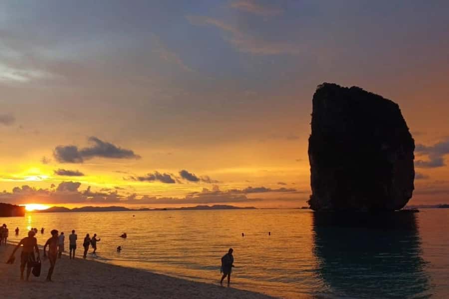 Krabi: 7 Islands Tour with Sunset and Plankton by Speedboat - Chicken Island: a snorkel-focused stop where timing pays off