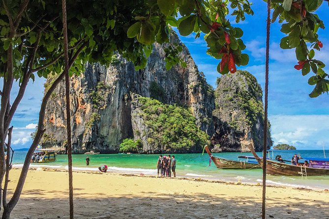 Krabi Ao, nang Bioluminescent plankton by longtail boat - The longtail boat transfer: small-group comfort and how it feels