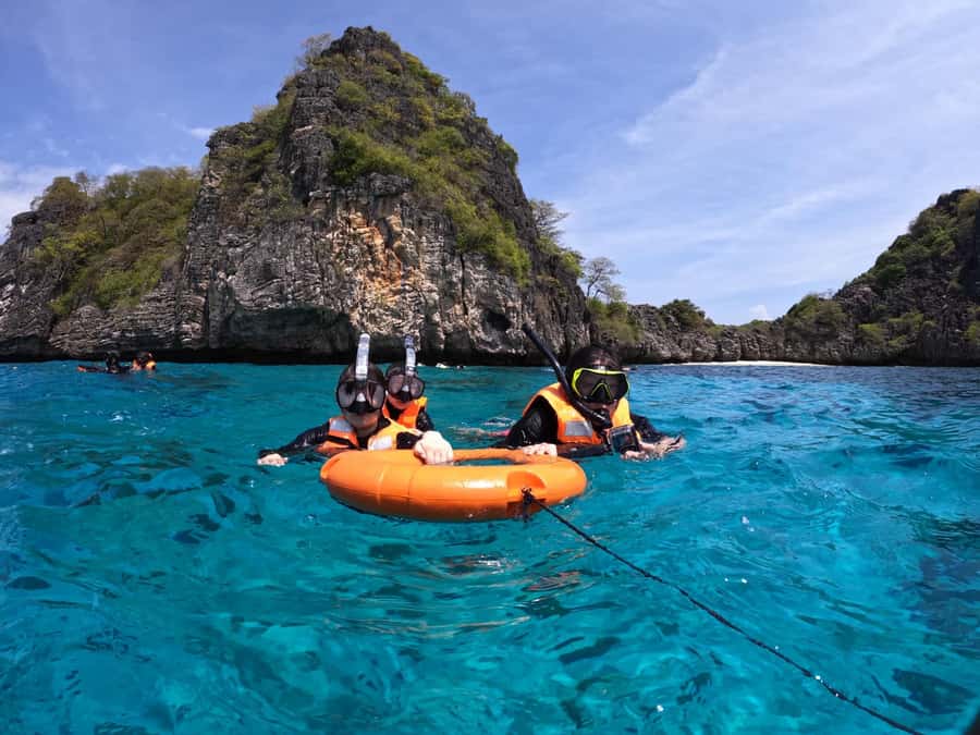 Krabi Aonang: Koh Rok & Koh Haa Snorkelling Day Trip + Lunch - Your 12-Hour Plan: Pickup to Return at Leam-Kruad Pier
