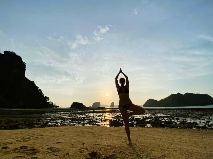 Krabi: Bioluminescent Plankton, Snorkeling & Sunset Tour - Your afternoon route: from Phra Nang Cave to Chicken Island and Ko Poda