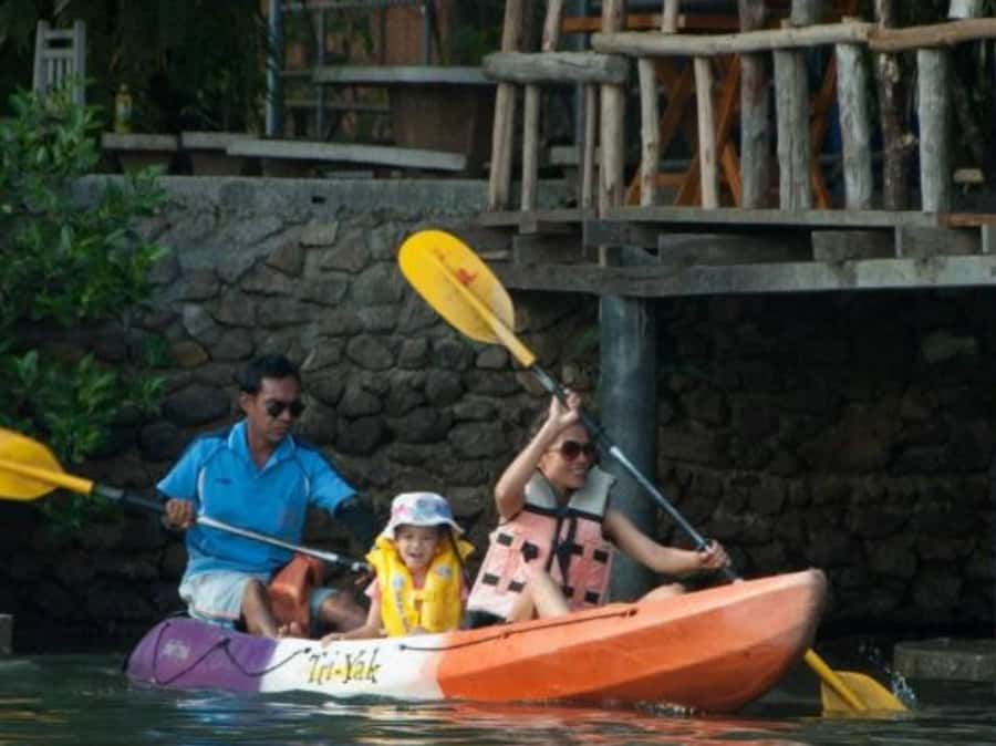 Krabi: Early bird kayak through Ao Thalane on private guide - Tide matters: when you want the lagoon nooks