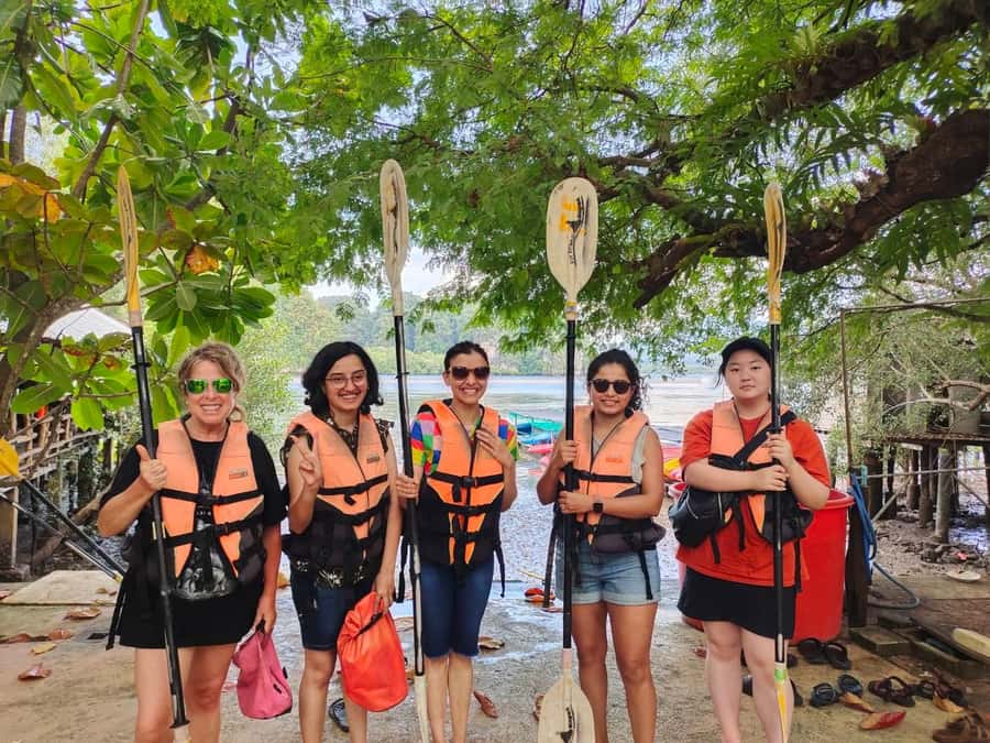 Krabi: Early bird kayak through Ao Thalane on private guide - The refresh + swim moment