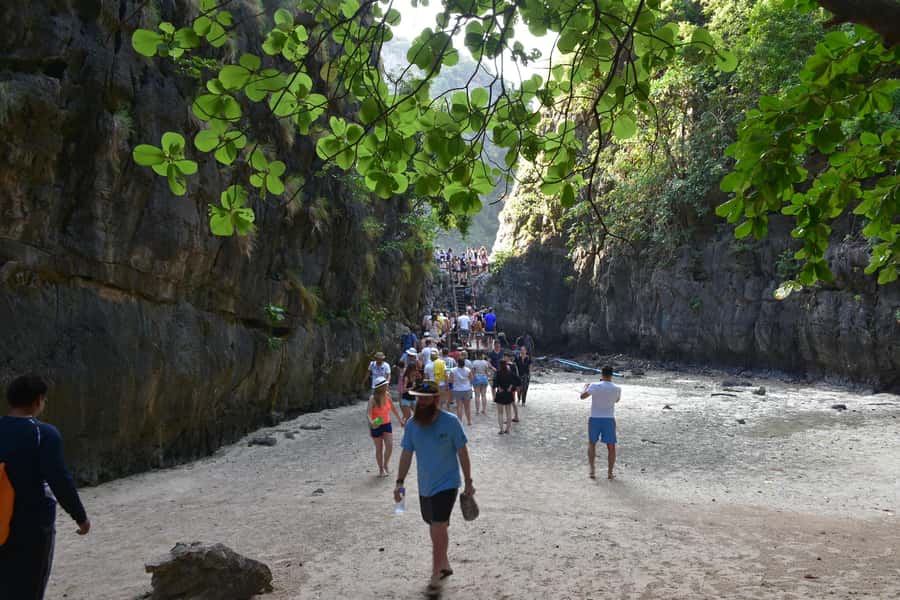 Krabi: Early Bird Phi Phi, Maya & 4 Islands Speedboat Tour - Pileh Lagoon: the best “water time” on the itinerary