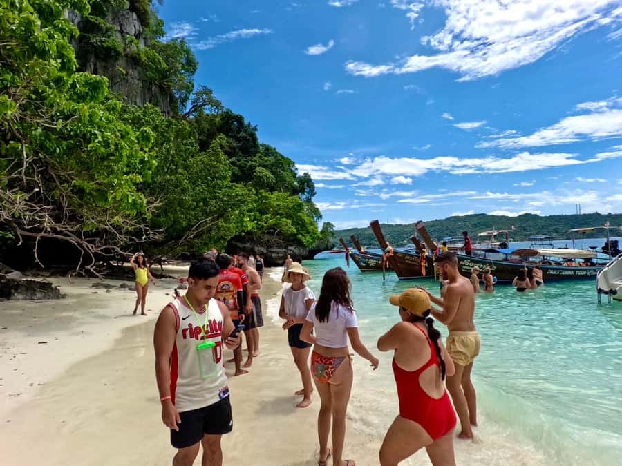 Krabi: Early Bird Phi Phi, Maya & 4 Islands Speedboat Tour - Snorkeling reality check: you’ll see plenty, but do it smart