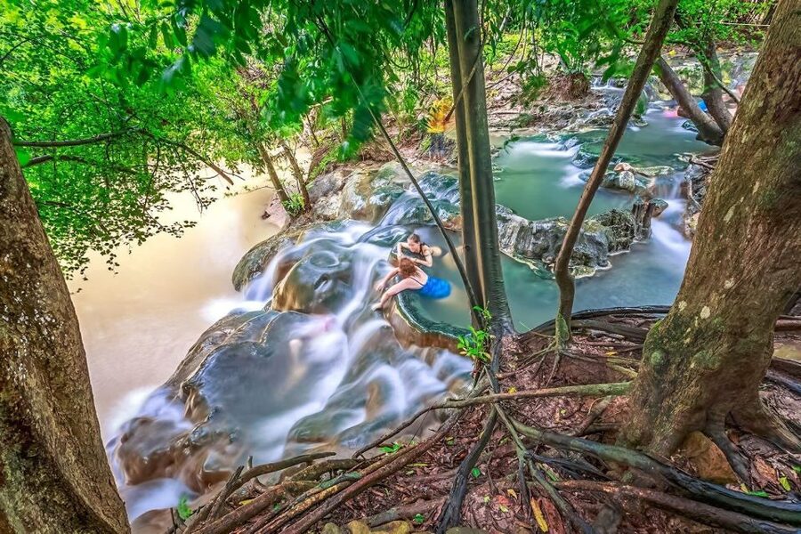 Krabi: Emerald Pool and Hot Springs Waterfall Half-Day Trip - Touring with a Guide: Why the Commentary Is Part of the Value