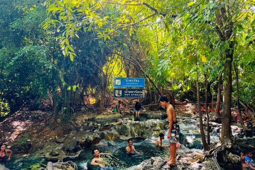 Krabi: Emerald Pool, Hot Springs, and Kayaking Tour - Walking time, crowds, and how the day actually feels