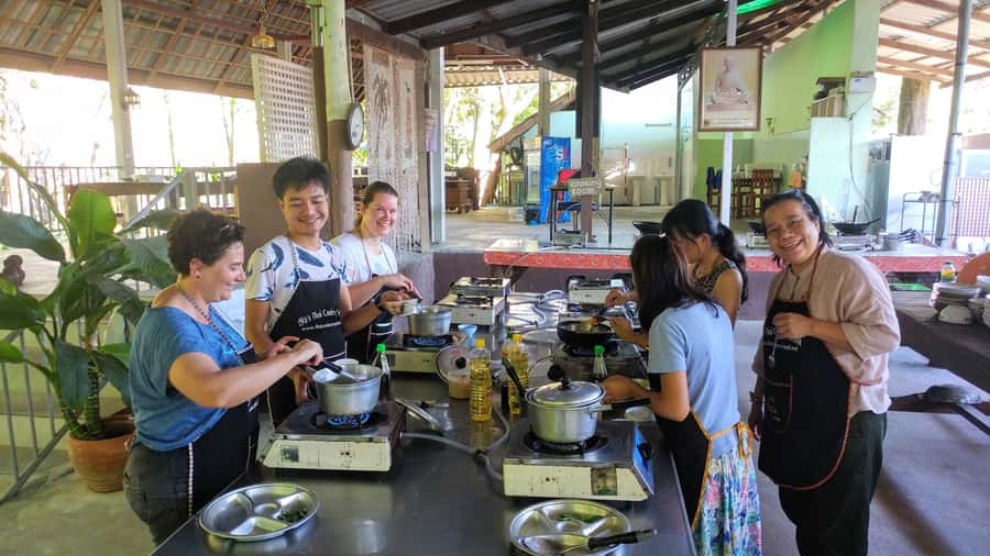 Krabi: Evening Thai Cooking Class at Ya's Cookery - First stop: fresh ingredients and the Thai idea of balancing flavors